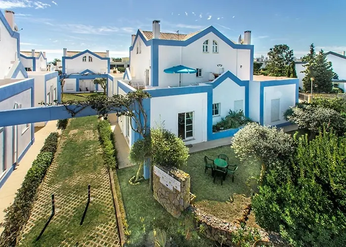 Casa Alto Do Perogil Tavira-3 Bedroom House With Pool & Free Wifi *