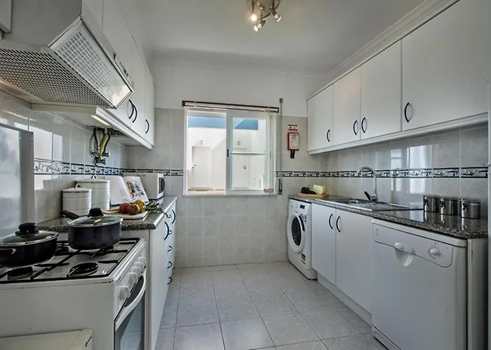 Casa Alto Do Perogil Tavira-3 Bedroom House With Pool & Free Wifi *